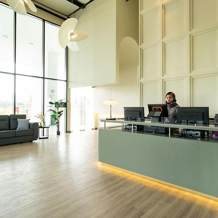 Amber Cove Premier Suites Melaka Bagian luar foto