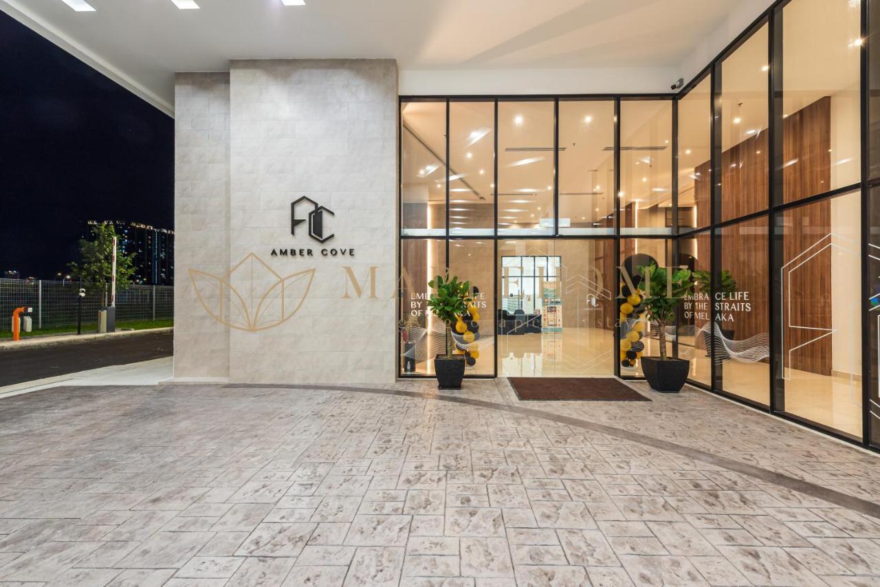 Amber Cove Premier Suites Melaka Bagian luar foto