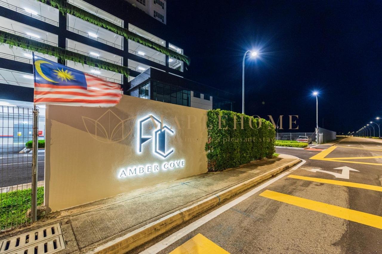 Amber Cove Premier Suites Melaka Bagian luar foto