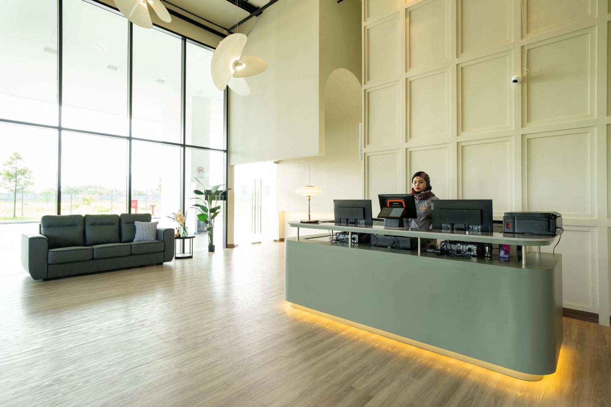 Amber Cove Premier Suites Melaka Bagian luar foto
